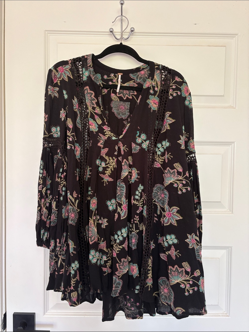 Black Floral V-Neck Long Sleeve Babydoll Dress or Women’s Tunic